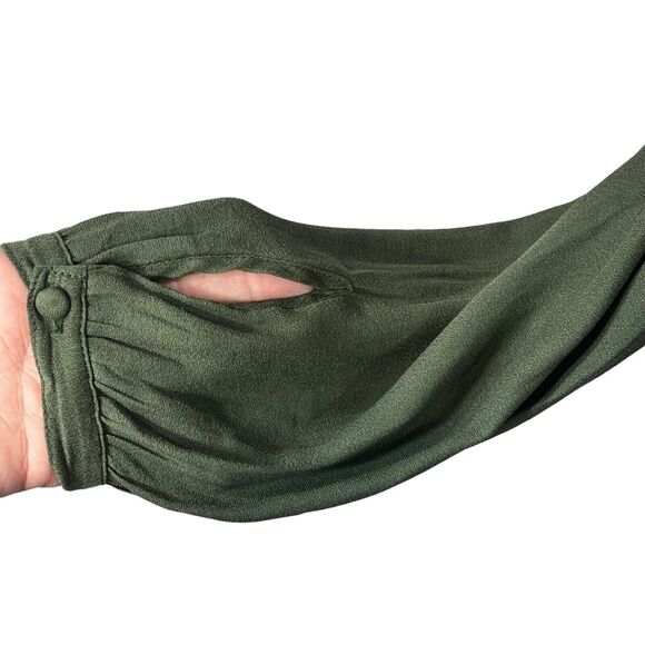 And Now This Large Top Button-Up Keyhole V-Neck Long Sleeve Hi-Low Pleated Green - Picture 3 of 10